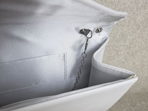 balta_delnine_024-006-04_-_brunka_lt