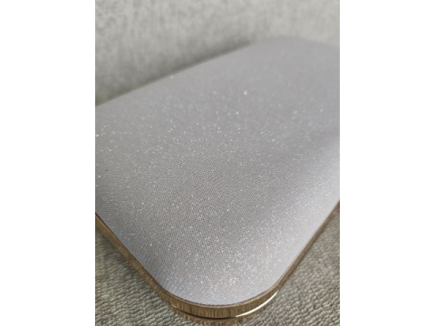 kremine-blizgi-delnine-03-brunka_lt